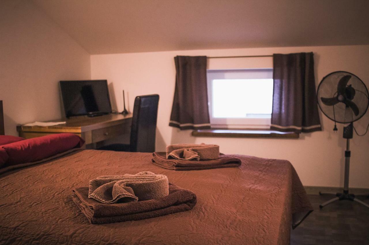 Ventspils Centra Apartamenti Bagian luar foto